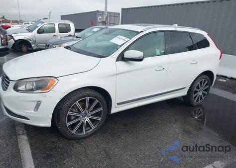 2016 Volvo Xc60 T5 Drive-E Platinum z USA, uszkodzony, nr VIN YV440MDM0G2887908